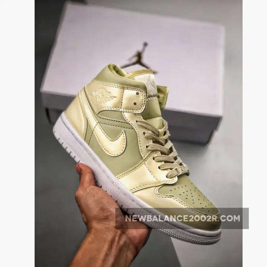 Wmns Air Jordan 1 Mid Goose Feather Yellow/Lemon Yellow-White AJ1